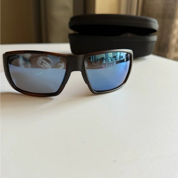 SMITH Guides Choice Men's polarized Brown Frame with Blue Lens Sunglasses - Picture 2 of 5